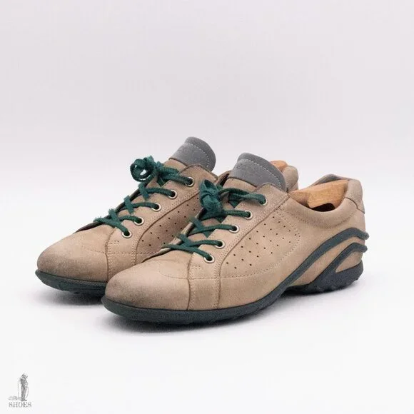 Ecco Minimalist Sneakers with Reflective Tongue Womens size 8-8.5 EU 39 - Picture 4 of 11